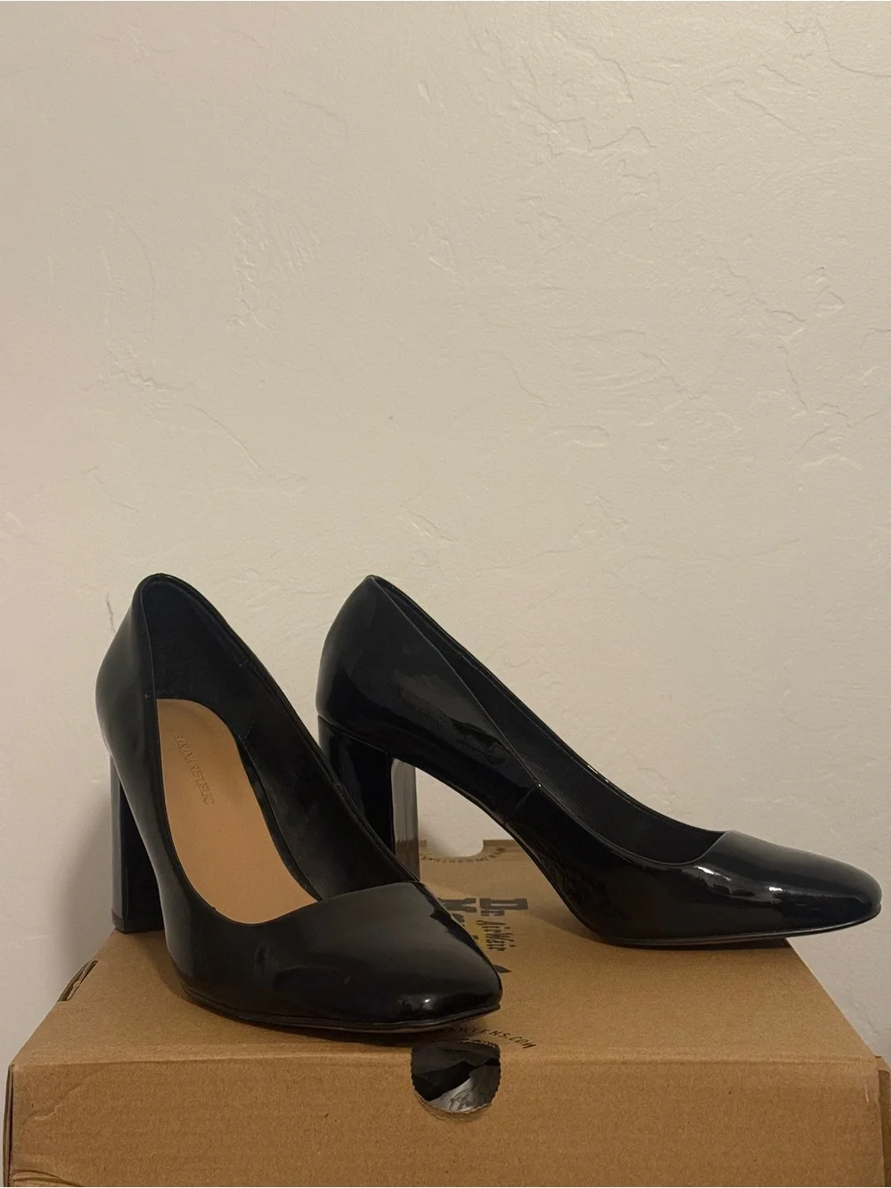 Banana Republic Black Patent Block Heel Pumps